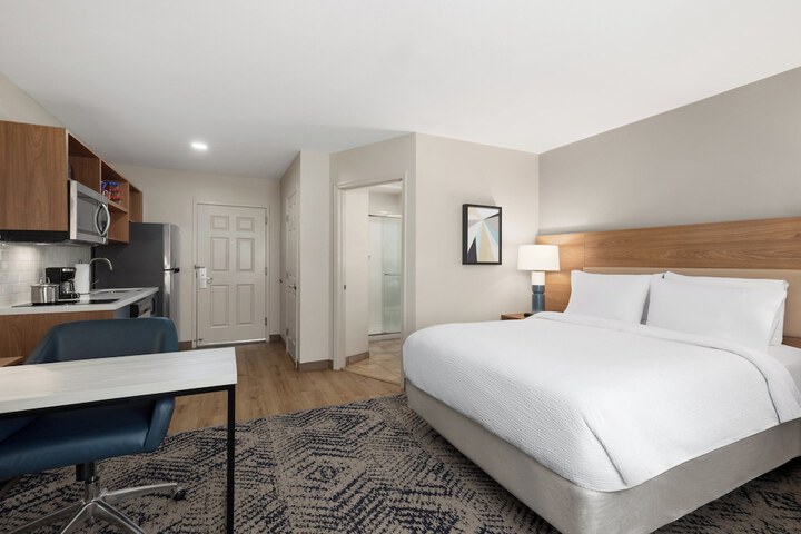 Candlewood Suites Mobile‑Downtown by IHG