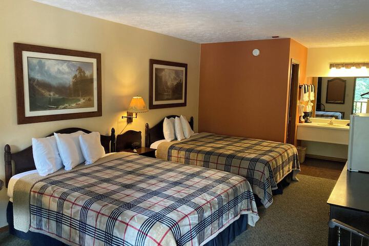 Room 9 of 13