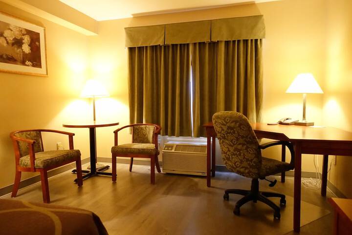 Room 25 of 48