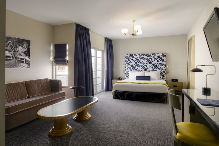 Room 21 of 69