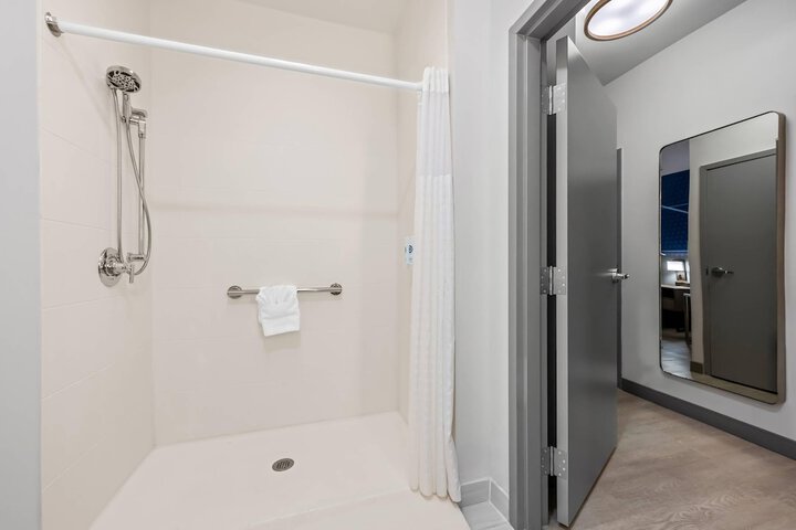 Comfort Inn & Suites River City Decatur