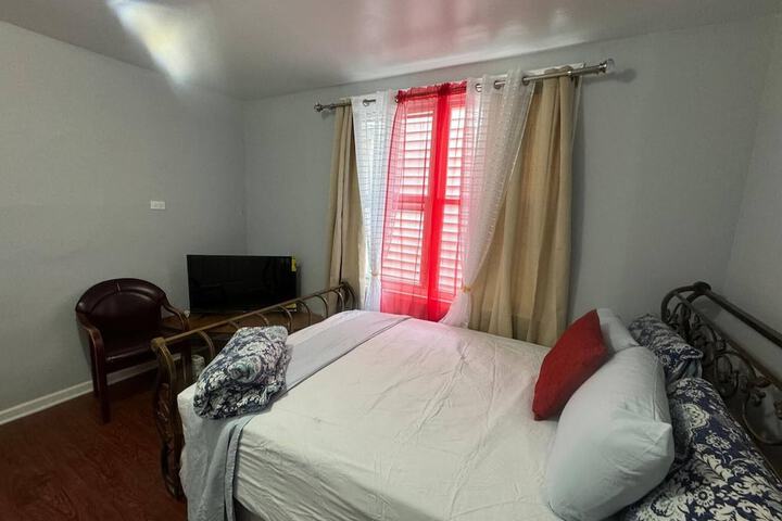 Huge 3 Bedrooms Apt 15 Minutes to NY City