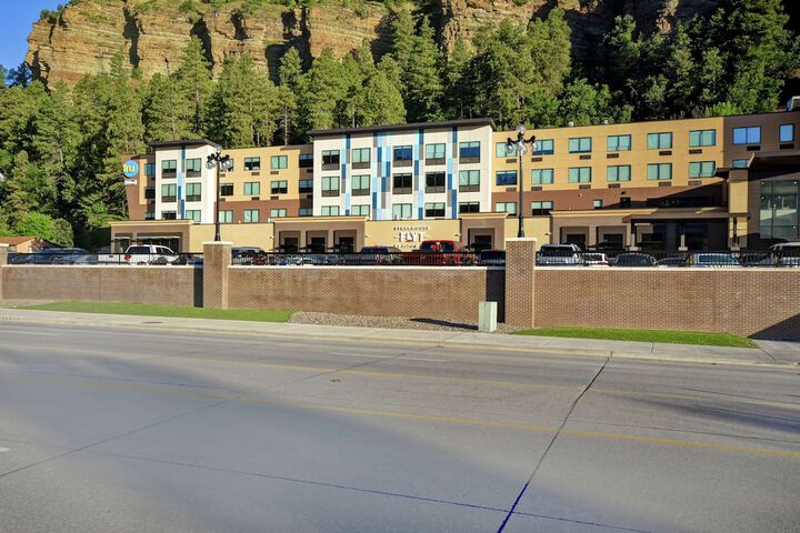 Tru by Hilton Deadwood SD