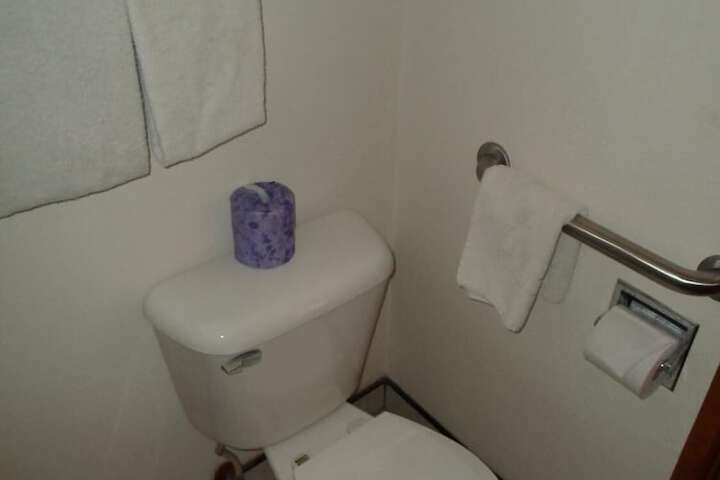 Room 16 of 28