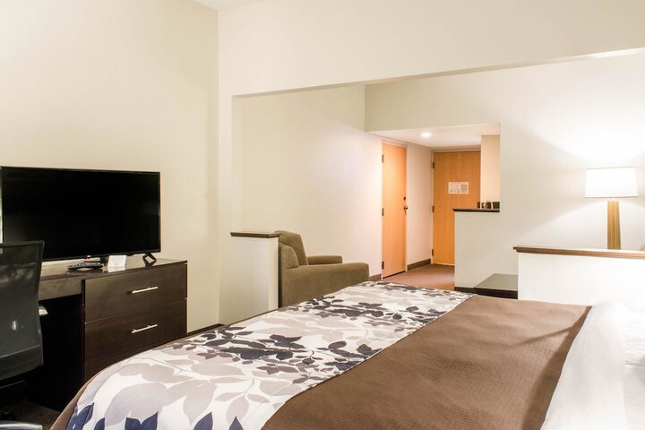 Room 19 of 36