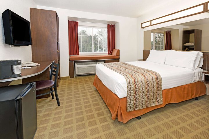 Room 8 of 15