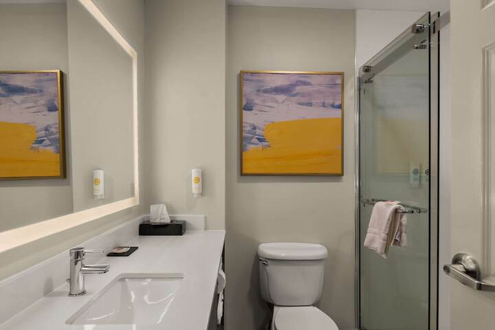 Room 29 of 34