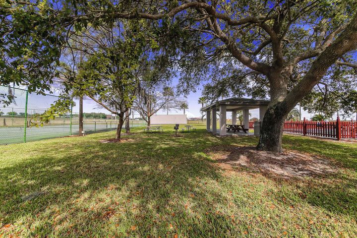 Rodeway Inn & Suites Haines City - Winter Haven