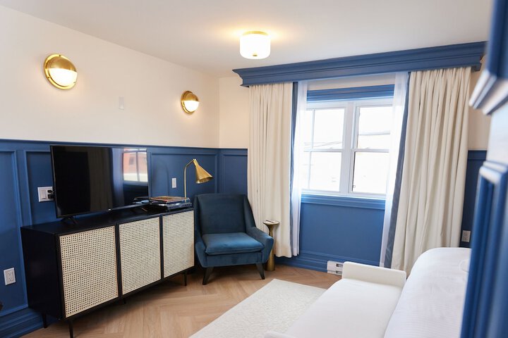 Room 55 of 66