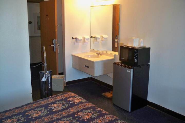 Room 27 of 39