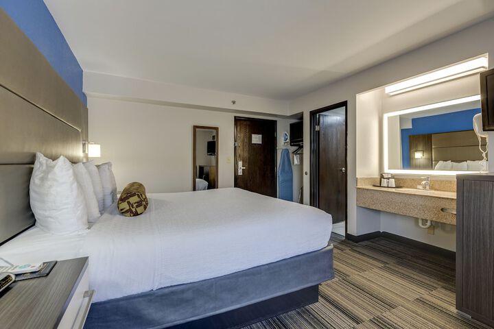 Room 41 of 59