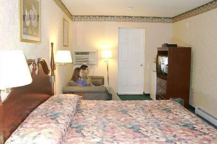 Room 25 of 60