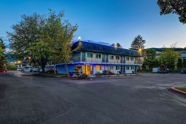 Motel 6 Issaquah WA - Seattle - East