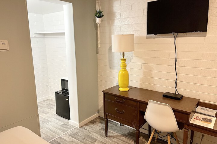 Room 22 of 63