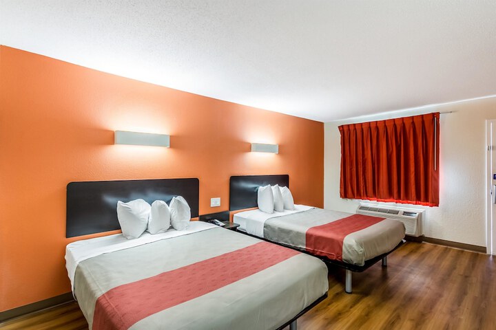 Room 15 of 35