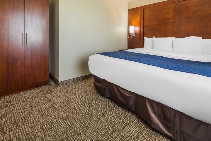 Room 32 of 56