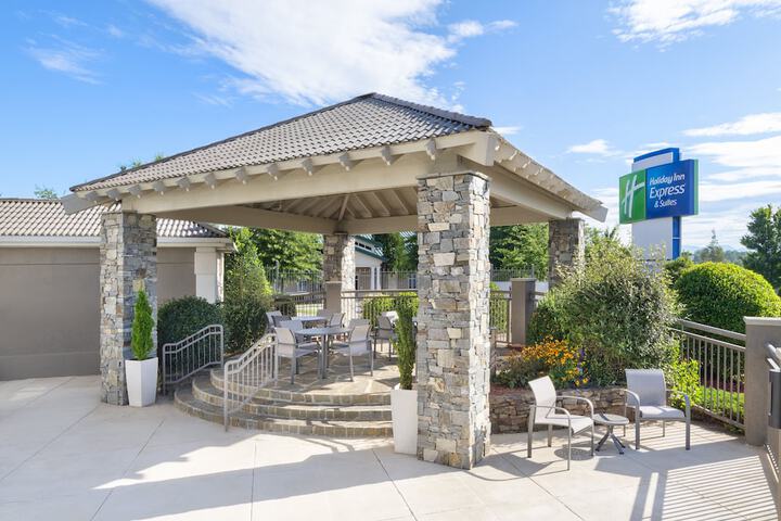 Terrace/Patio 40 of 40