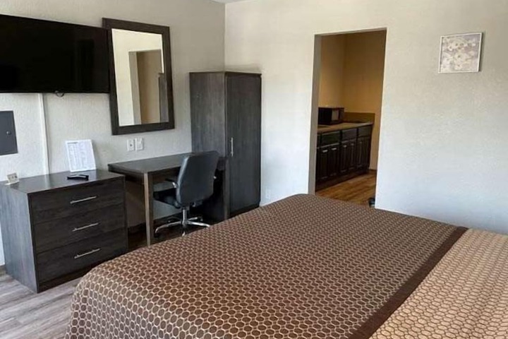 Room 6 of 23