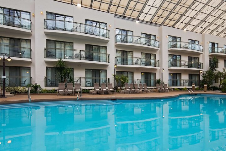 Best Western Plus Lamplighter Inn & Conference Centre