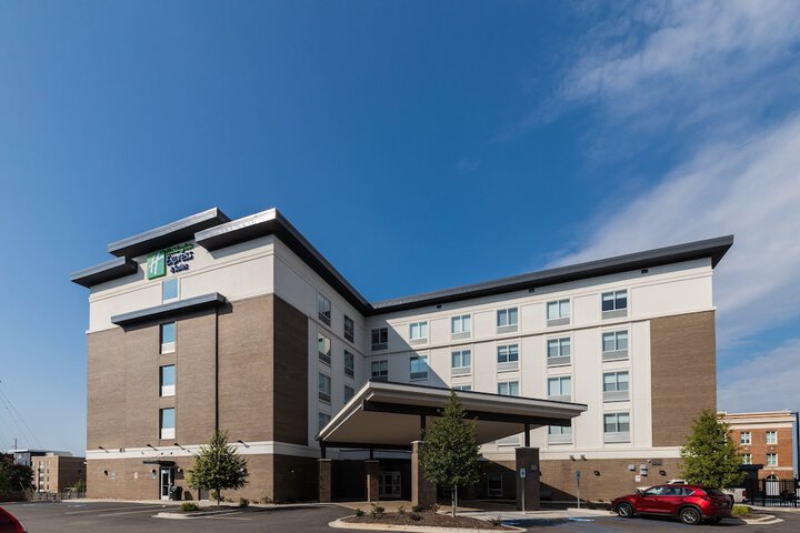 Hotel 3 of 66
