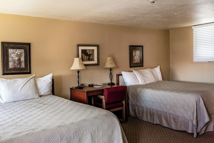 Room 27 of 34