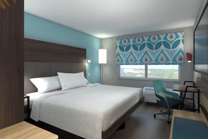 Tru by Hilton Gananoque On