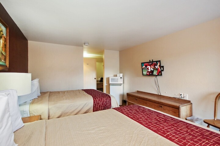 Room 9 of 23
