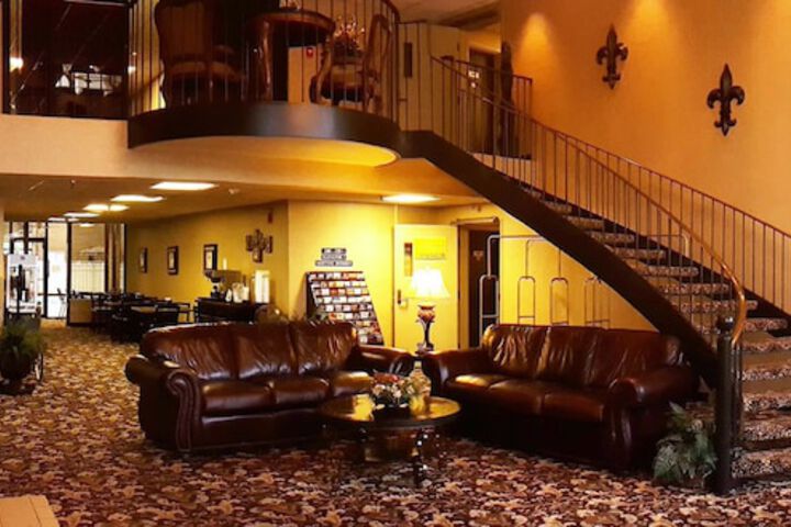 Gold Vault Inn