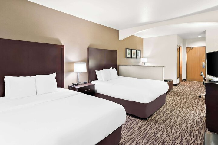 Room 16 of 39