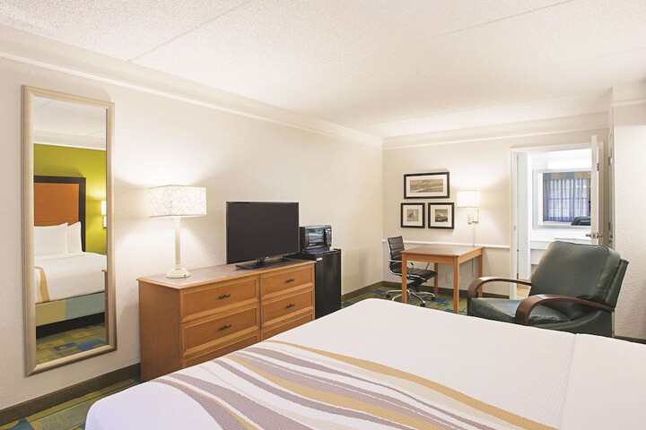 Room 17 of 30