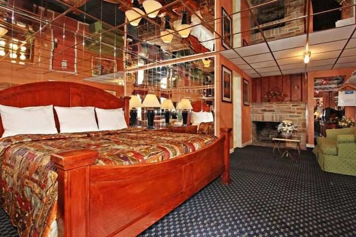 Room 27 of 37