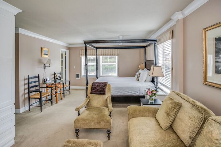 Cannon Beach Hotel Collection