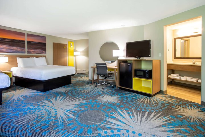Room 42 of 63