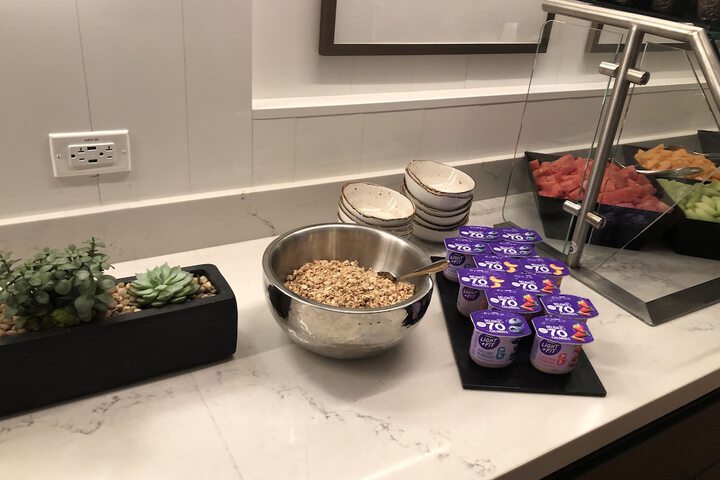 Dining 55 of 62