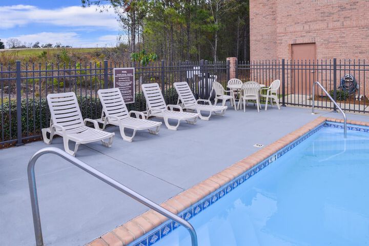 Pool 6 of 40
