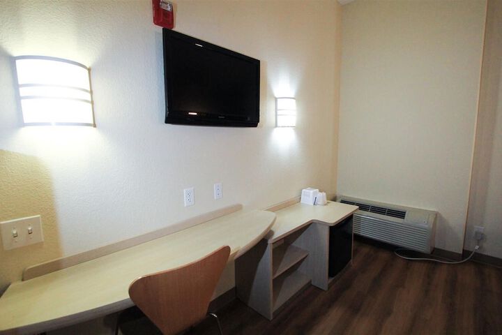 Room 17 of 31