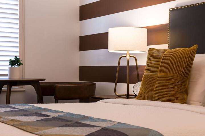 Room 42 of 82