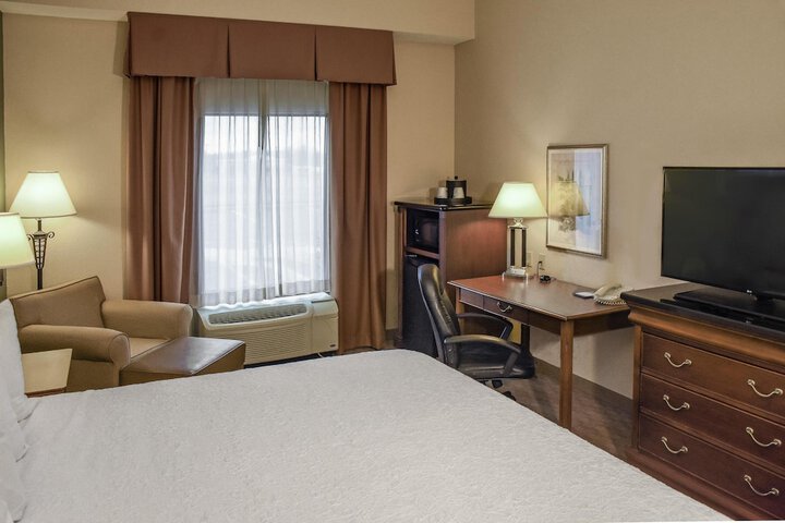 Hampton Inn & Suites Youngstown-Canfield