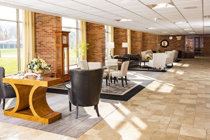 Hotel Interior 6 of 43