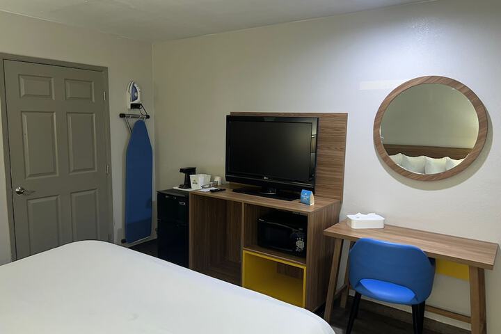 Room 21 of 39