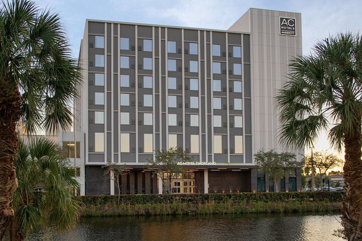 Hotel 2 of 60