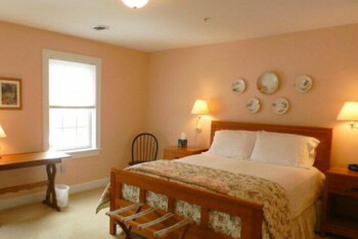 Bed & Breakfast at the Rock Garden