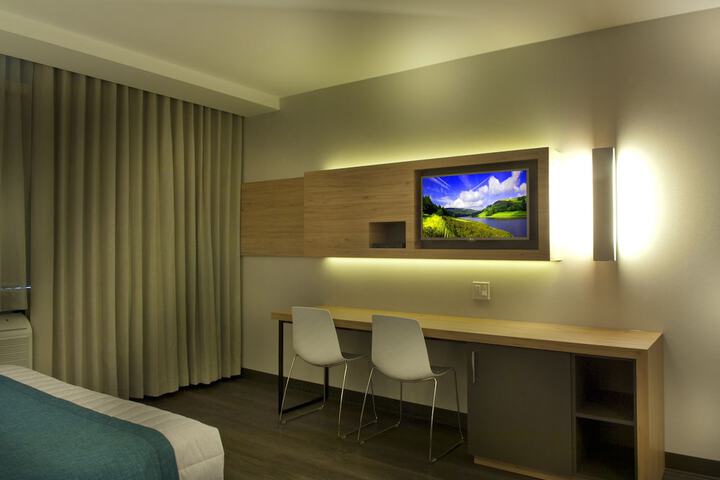 Room 11 of 20
