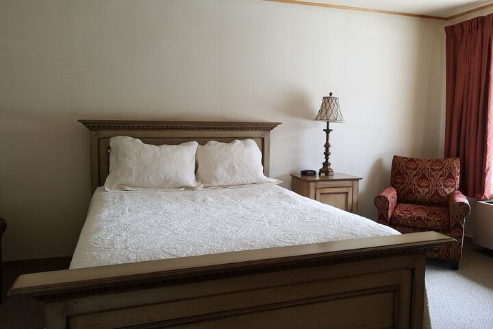 Room 16 of 53