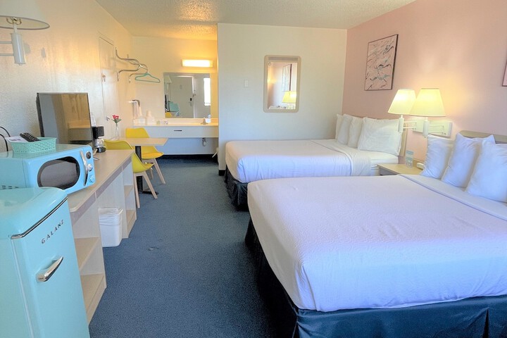 Room 30 of 74