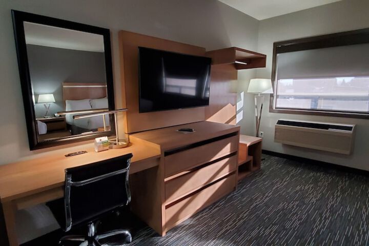 Room 52 of 88
