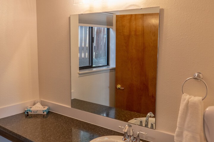 Room 44 of 235
