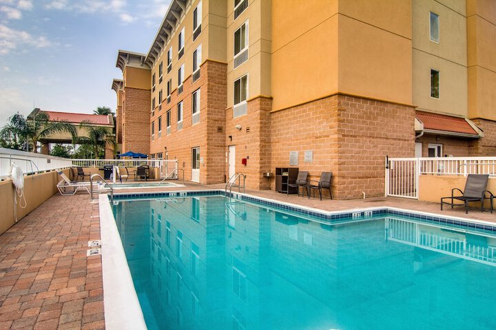 Pool 2 of 27