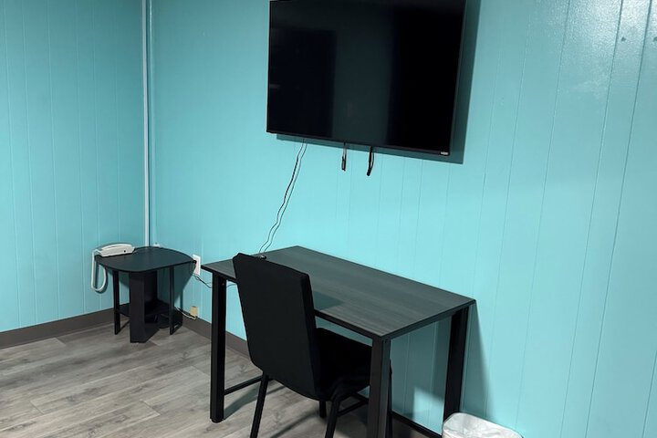 Room 13 of 26