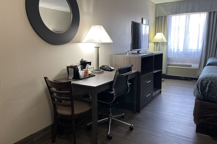 Room 19 of 43